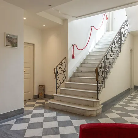 Nina's Dome Appartement